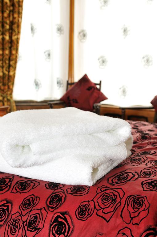 Balmoral Guest House Дарлингтон Экстерьер фото